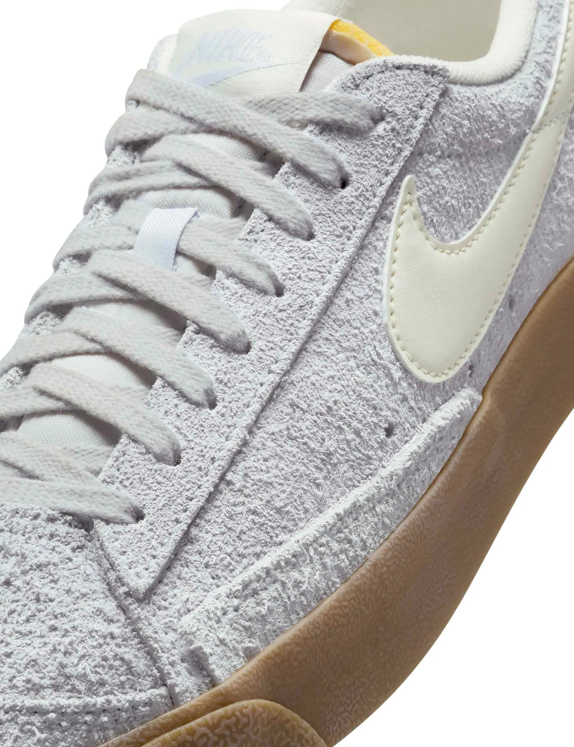 Blazer Low '77 Vintage Shoes - Football Grey/Pale Ivory/Gum Light Brown Shoes_Nike_Trainers