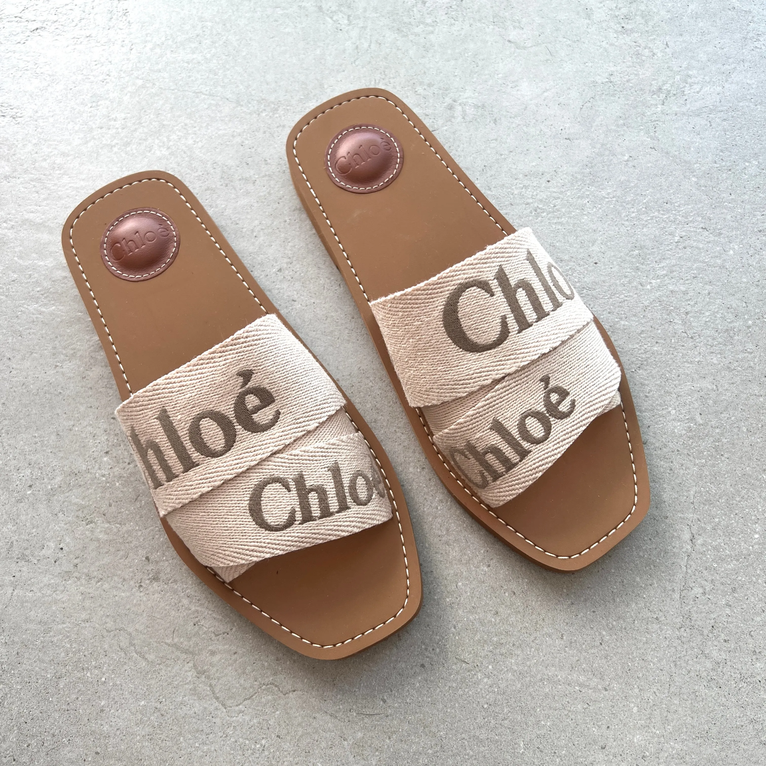 Chloé Shoes Woody Embroidered Logo Slide, Blushy Beige