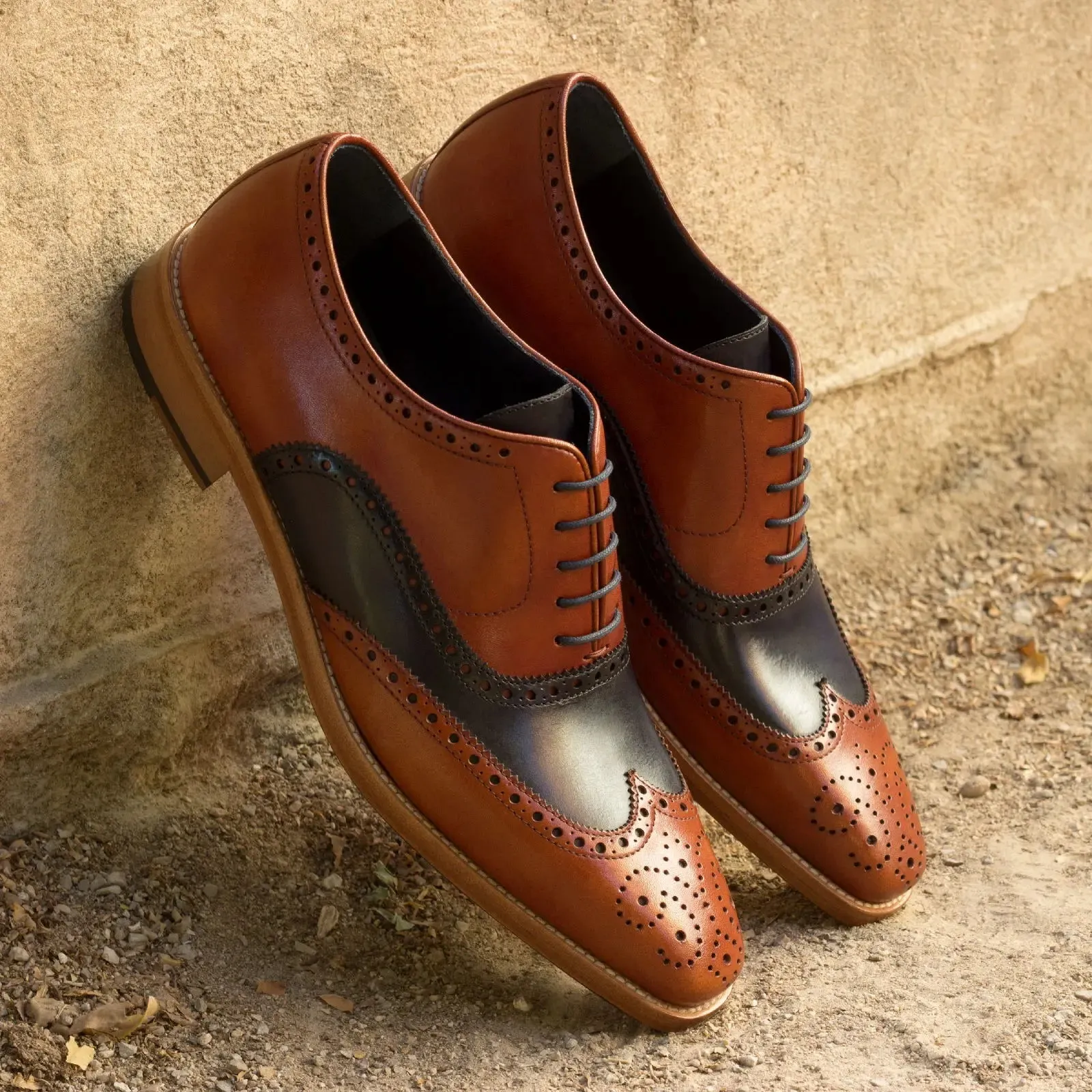 Dapperfam Shoes DapperFam Aeron in Cognac / Navy Men's Italian Leather Full Brogue