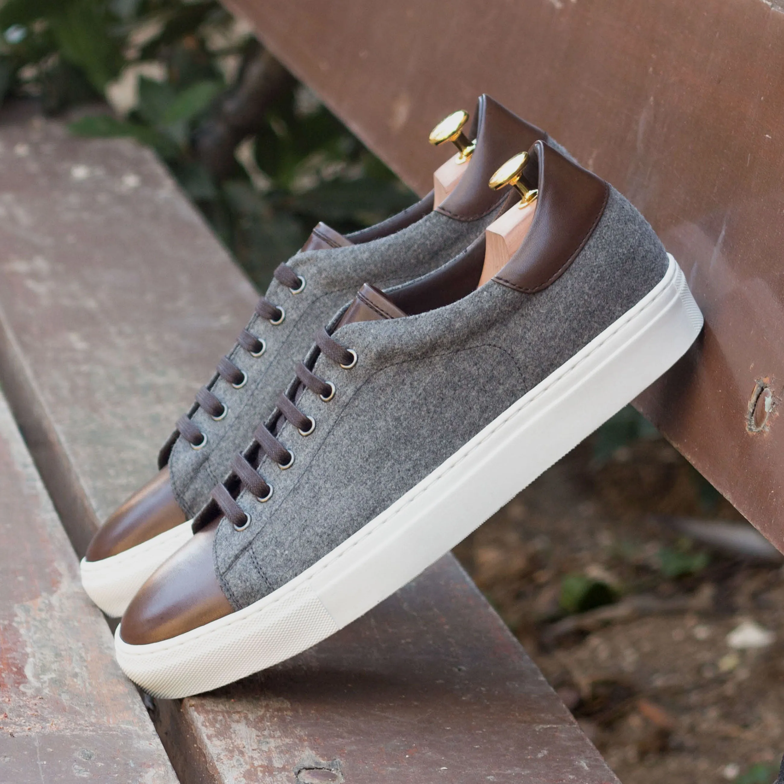 Dapperfam Shoes DapperFam Rivale in Light Grey Men's Flannel Trainer