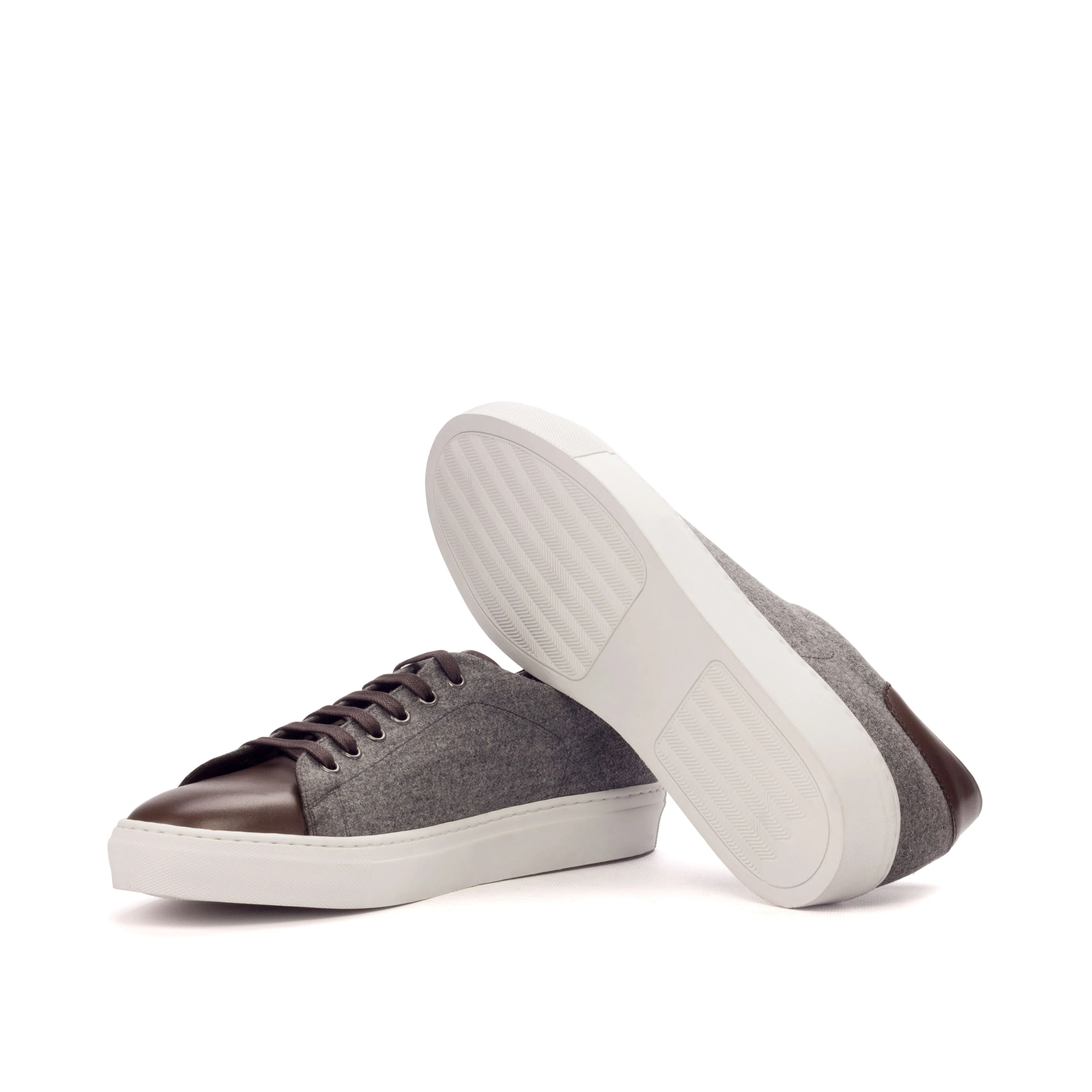 Dapperfam Shoes DapperFam Rivale in Light Grey Men's Flannel Trainer