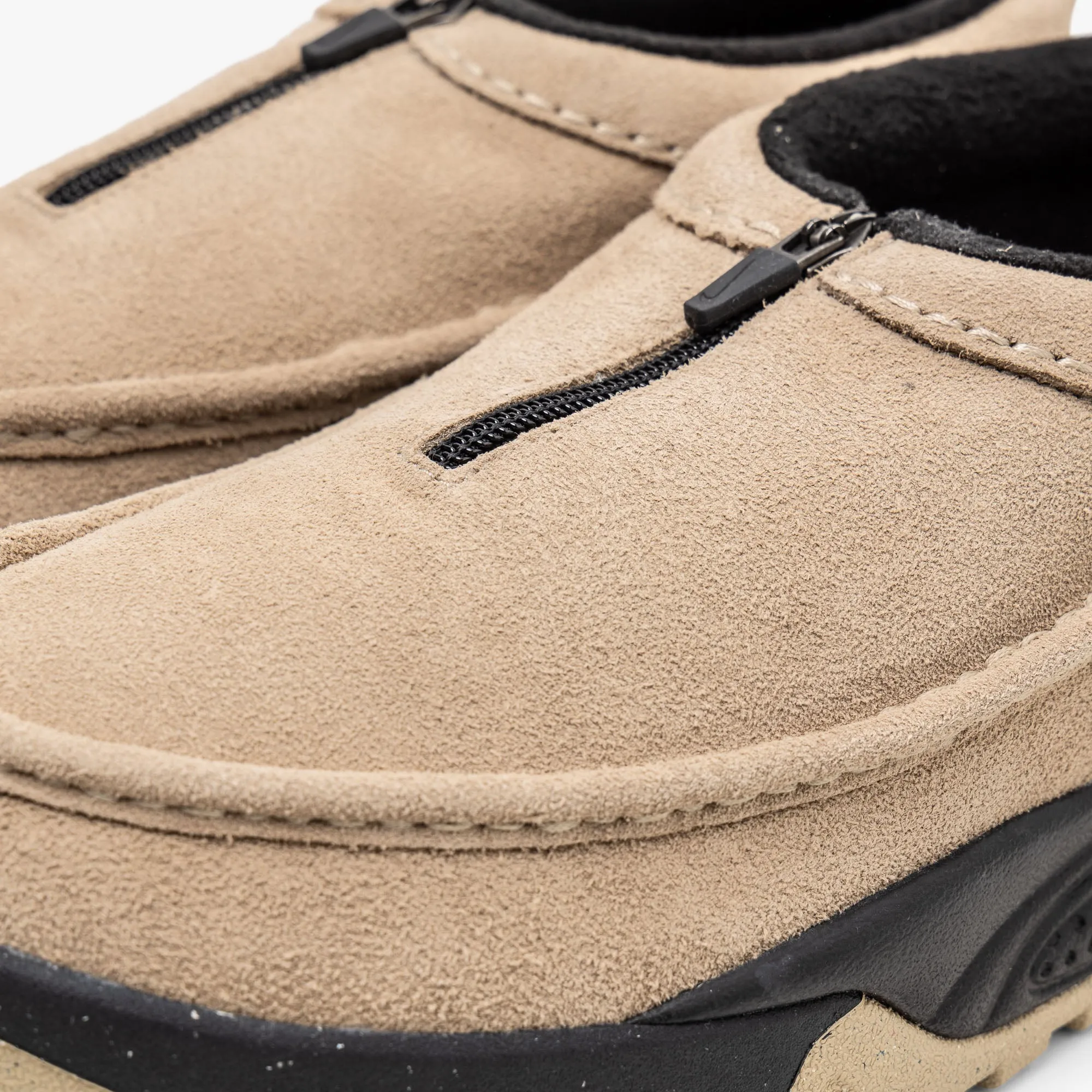 Nike Footwear Nike ACG Izy Khaki / Limestone - Black - Limestone