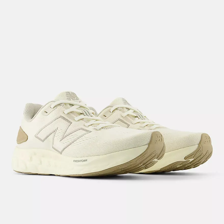 Shoes New Balance Women's 680 V8