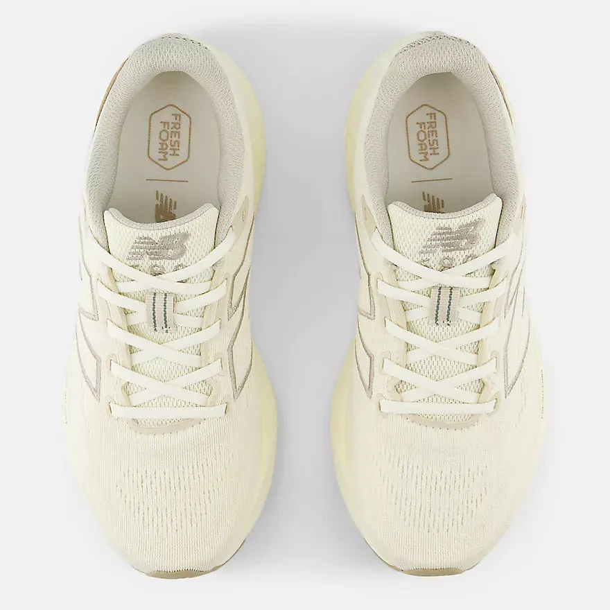 Shoes New Balance Women's 680 V8