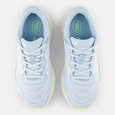 Shoes New Balance Women's 680 V8