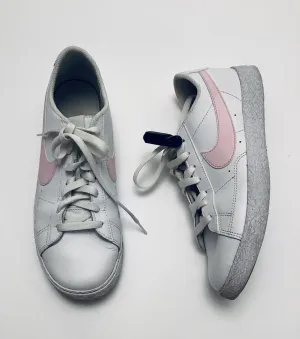 Shoes Sneakers By Nike  Size: 7 nike